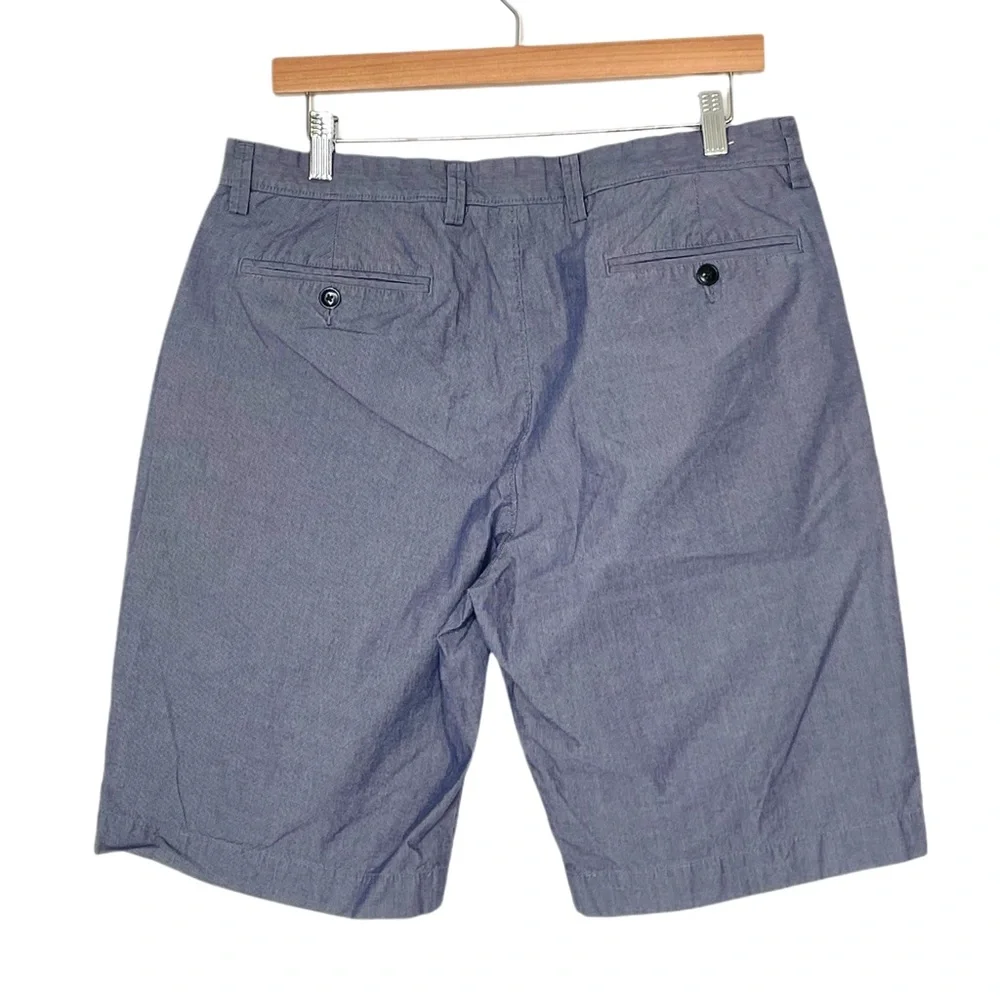 J. Crew Men’s Shorts Flat Front Blue Gray Striped 10” Inseam Size 33 100% Cotton